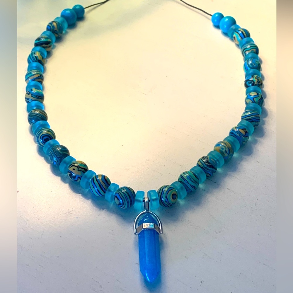 New hand crafted glass bead necklace